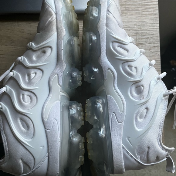 Nike Air Vapormax plus White - Picture 1 of 11